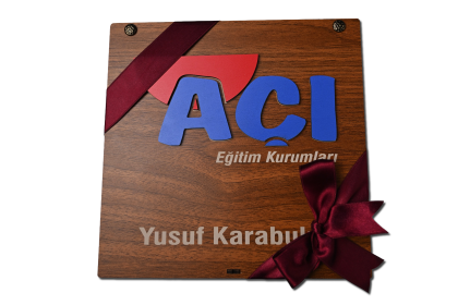 Kişiye ve Kuruma Özel Kabartma Logo Ahşap Madlen Çikolata Kutusu